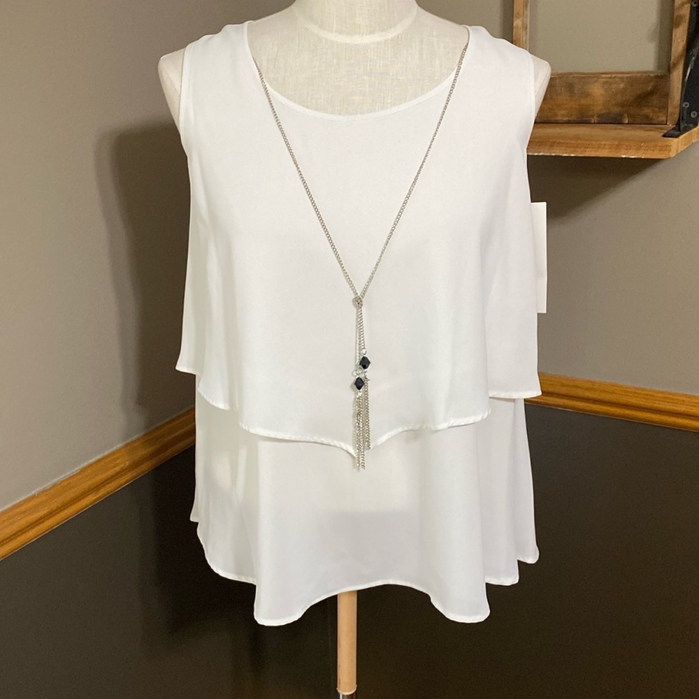 Notations white tiered Flowy tank top with necklace size small